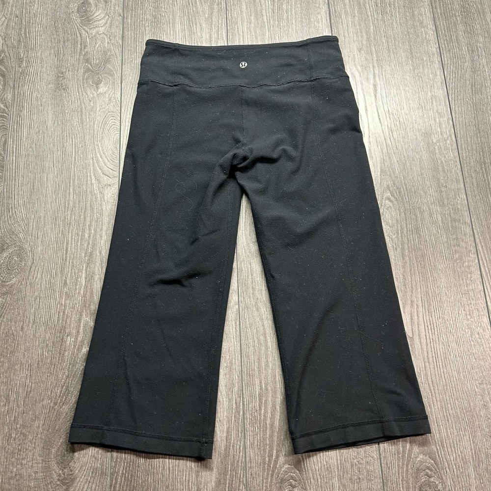 Lululemon Groove Crop Black Flare Leg Yoga Pants Y2K Low Rise Size 6